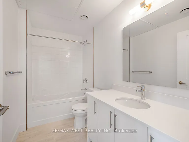 4 Kimberly Ln #325 — Photo 4