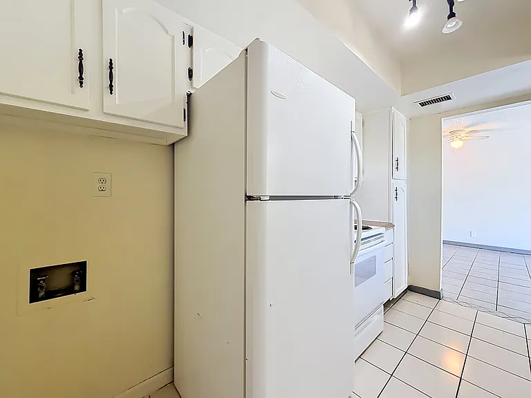 2636 Lemon Tree Ln #2636 — Photo 5