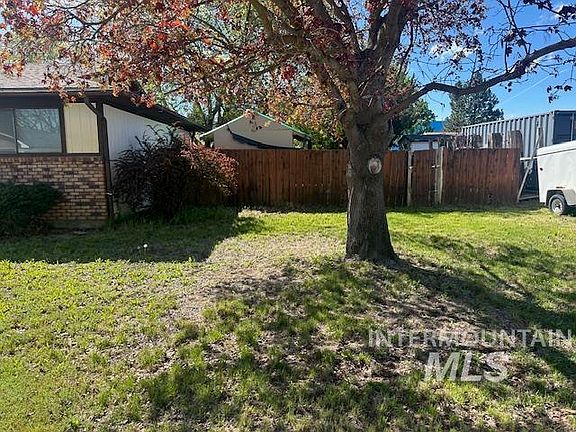 4th image of 601 Riggs St
