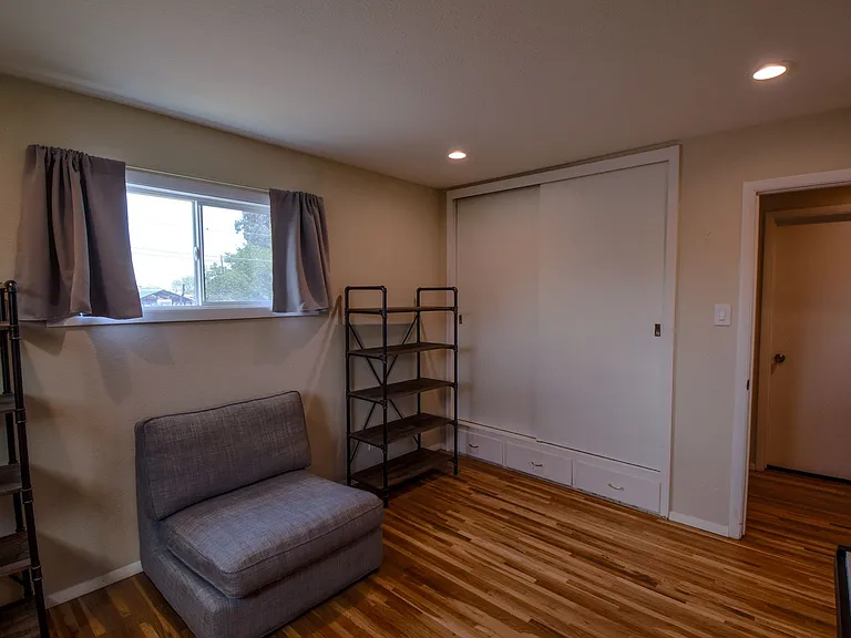 9501 Arvilla Ave NE — Photo 22