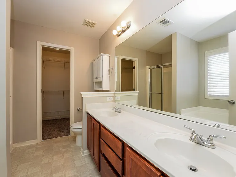 2701 Sedgeview Ln — Photo 12