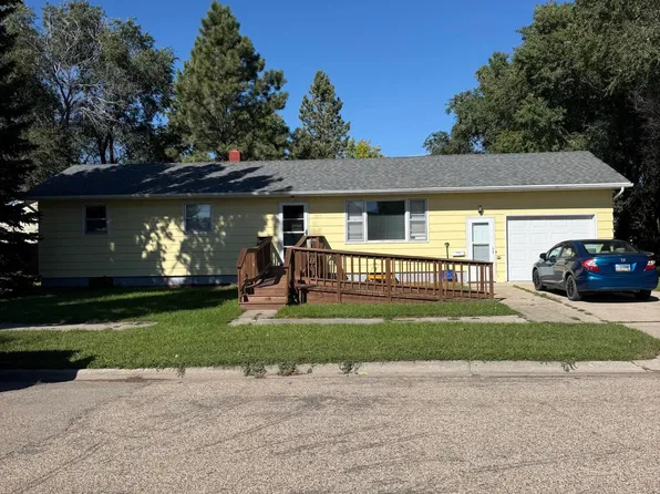 207 3rd Ave SE, Crosby, ND 58730