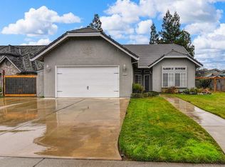 18422 N Milford Dr, Lockeford, CA 95237