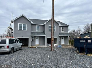 1342 Seneca St, Pottsville, PA 17901