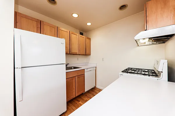 Rented by Oxford Property Group | media 7