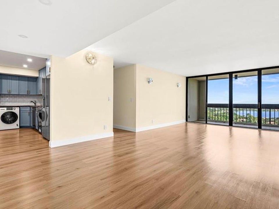 1st image of 2400 Presidential Way #Ph2
