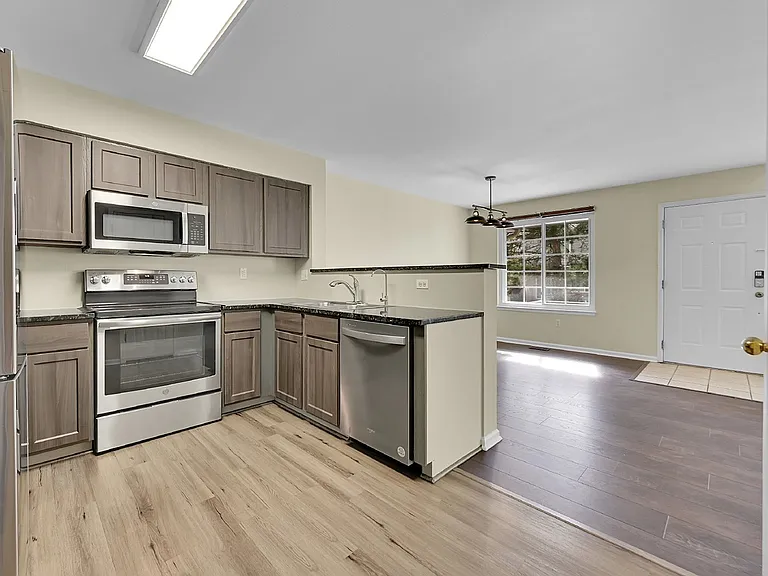 1097 W 112th Ave #B — Photo 11