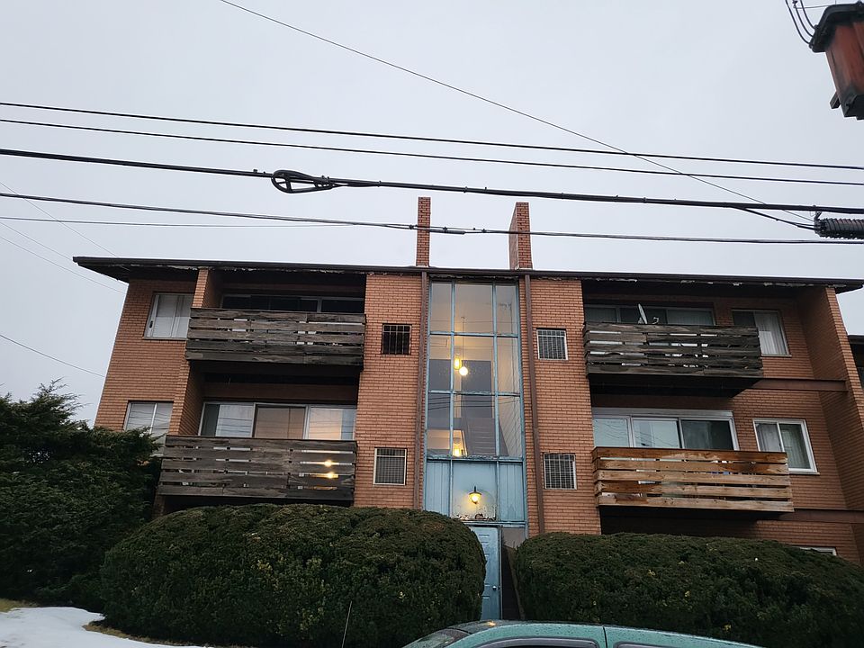 2nd image of 120 E North Ave