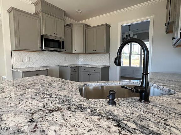 3rd image of 110 Bernie Dr