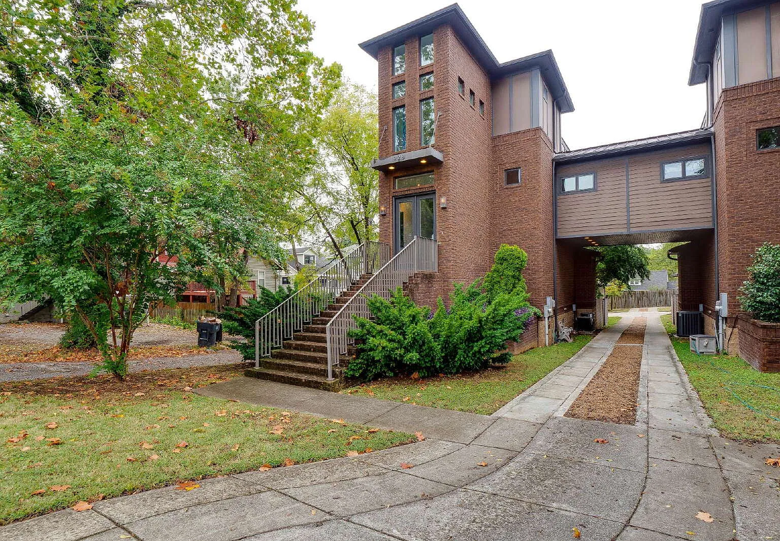 3 bed, 3.5 bath, 2068 sqft, $4,250 — Photo 3