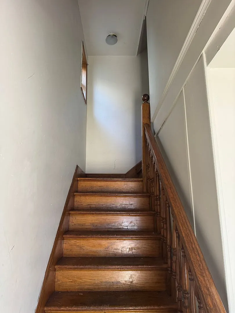 3 Bedroom 1 Bath 2nd Floor Unit — Photo 2