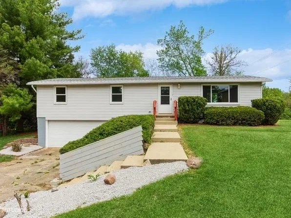 4677 Circle Dr, Heyworth, IL 61745