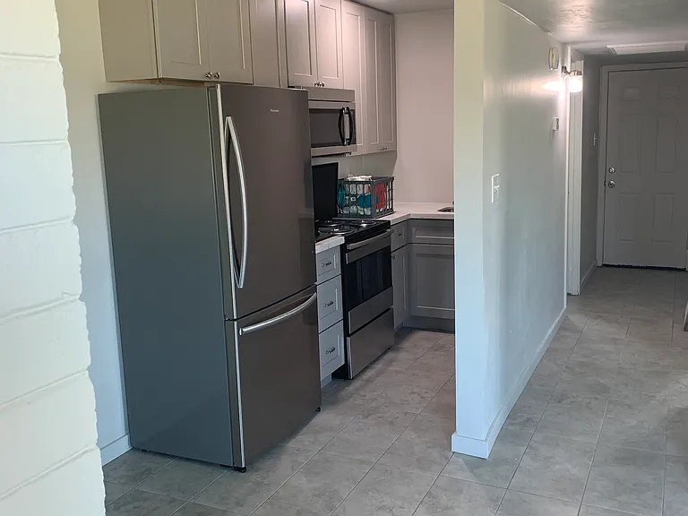 1009 E Watkins Ave #1 — Photo 3