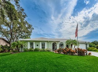 208 Hollow Oak Ct, Tarpon Springs, FL 34689