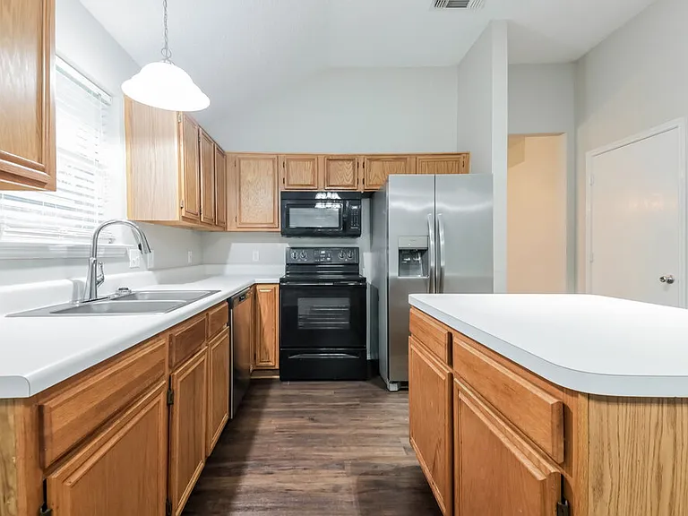 2824 Bent Brook Dr — Photo 9