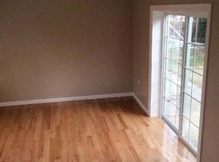 122 Prospect St, Williston Park, NY 11596