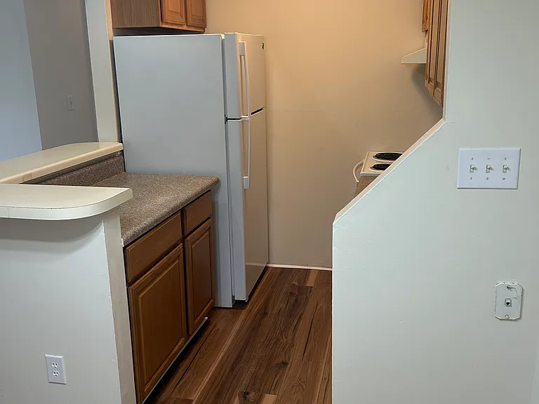 120 Wells Ct — Photo 3