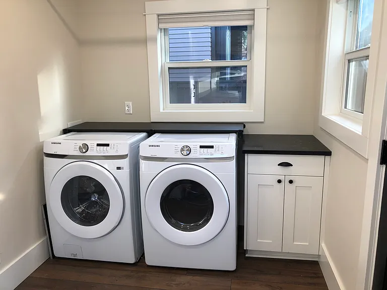 345 NW Columbia St #1 — Photo 27