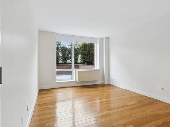 3260 Henry Hudson Parkway image 1 of 12