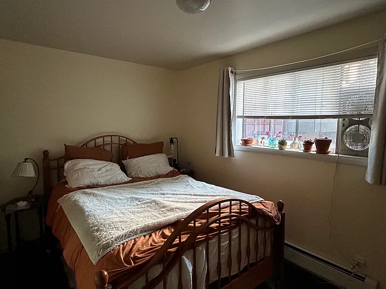 625 15th Ave E #1 — Photo 9