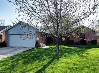 360 Winterset Dr, Englewood, OH