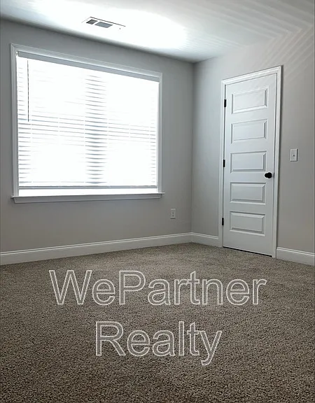 100 Crest Pointe — Photo 17