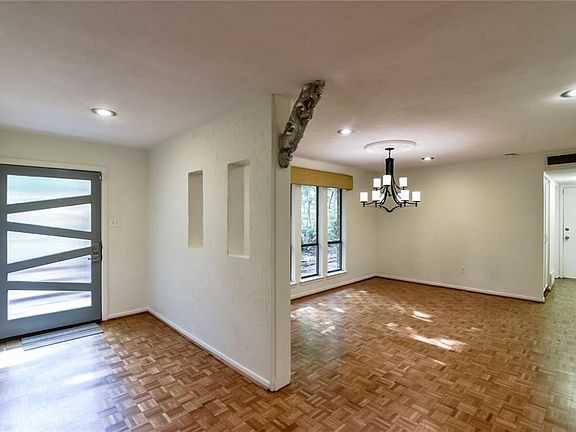 5th image of 1300 Riverview Dr