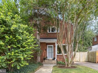 23 E Taylor Run Pkwy, Alexandria, VA 22314