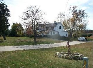 N3299 Rome Oak Hill Rd, Helenville, WI 53137