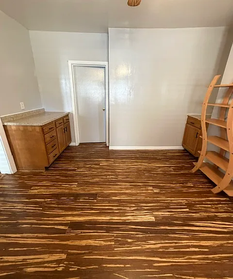 617 Fremont Ave NW — Photo 9