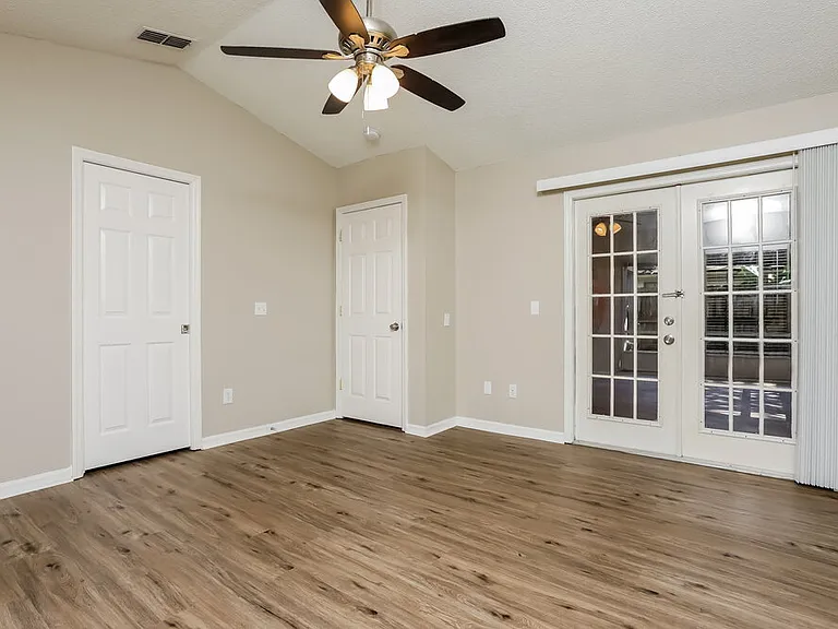 957 Piedmont Oaks Dr — Photo 9