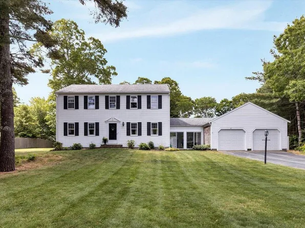 21 Lazarus Lovell Road, Centerville, MA 02632