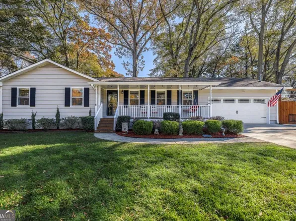 2044 Poplar Rdg, Lawrenceville, GA 30044