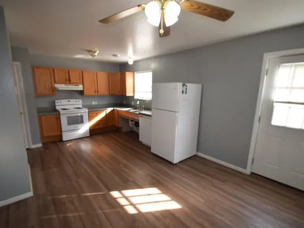 905 S 23rd St, Unionville, MO 63565