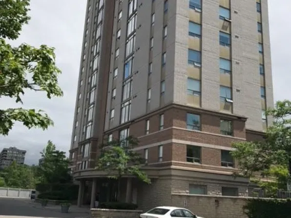 200 Burnhamthorpe Rd E #1502, Mississauga, ON L5A 4L4
