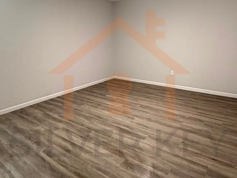 3413 SW Abilene Dr — Photo 8