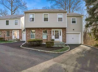 259 New Norwalk Rd APT 7, New Canaan, CT 06840