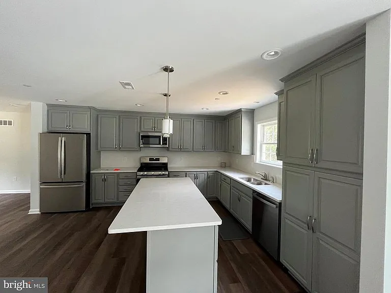 2114 Moorland Dr — Photo 17