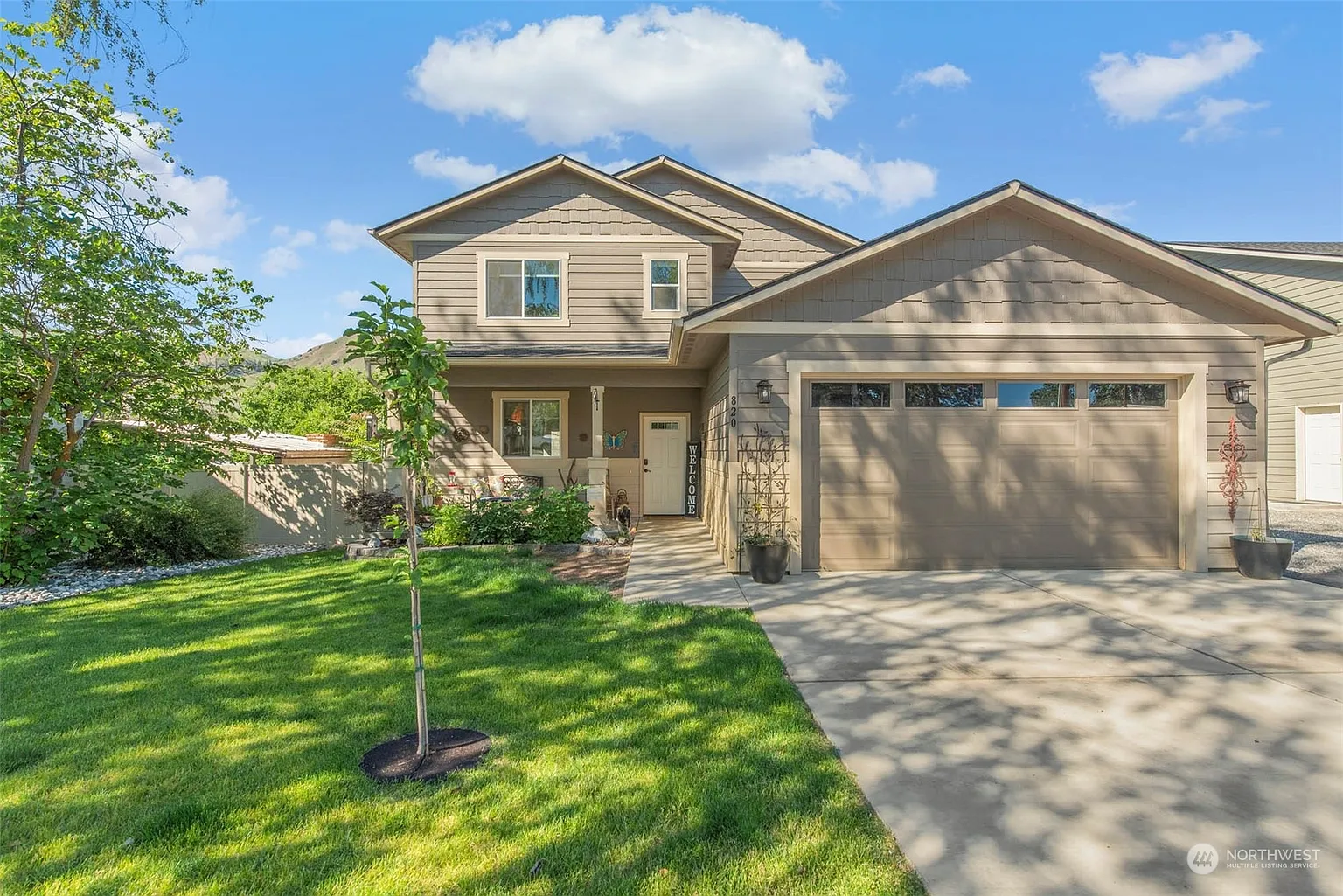820 Highline Drive photo 1
