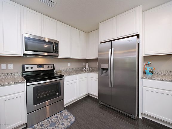 3rd image of 12766 Chandlers Crossing Ln