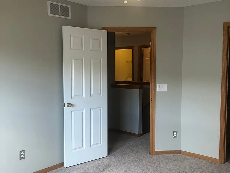 9124 Holly Ln N — Photo 21