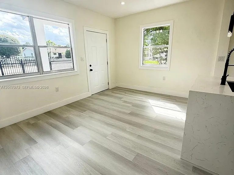 3515 NW 213th St — Photo 8