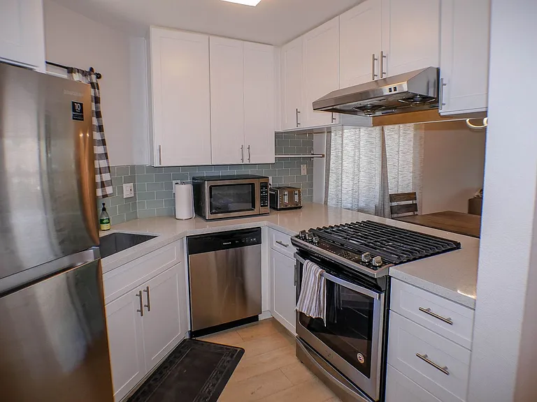 7509 Draper Ave #305 — Photo 5