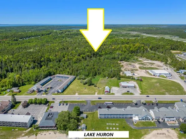 1112 N State St, Saint Ignace, MI 49781