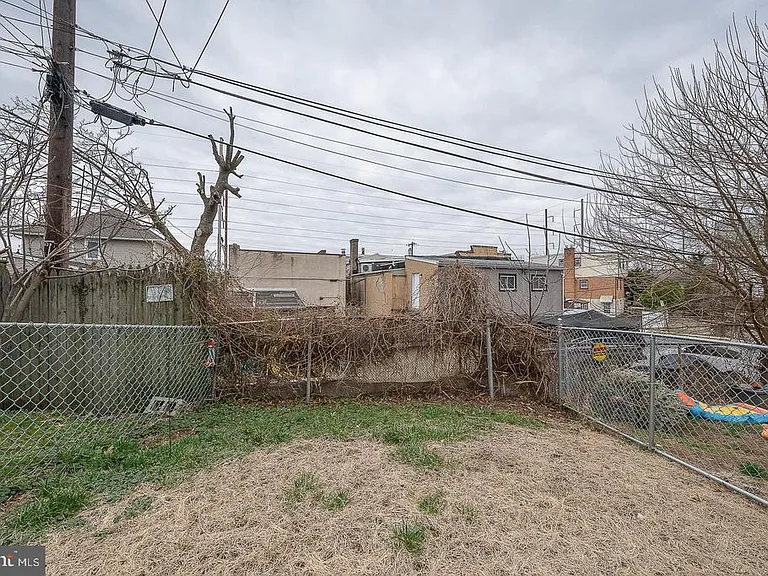 130 Ivy Ct — Photo 46