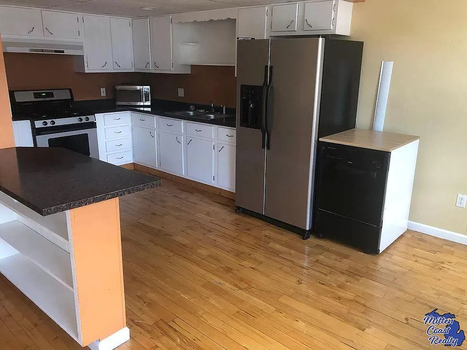 2 bed, 1400 sqft, $1,500 — Photo 4