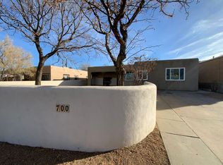700 Vassar Dr SE, Albuquerque, NM 87106