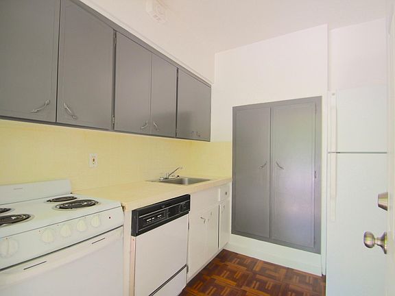 3rd image of 1160 101st St Unit 1