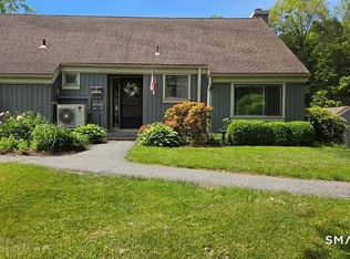 340 Heritage Vlg #B, Southbury, CT 06488