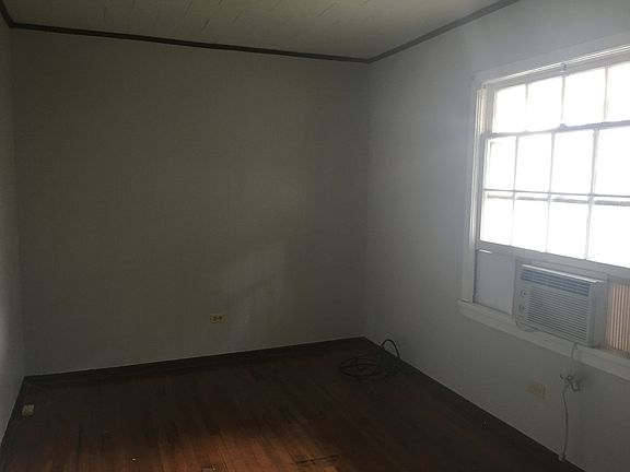 5th image of 516 Dodson St